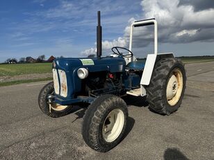 Ford Dexta tekerlekli traktör