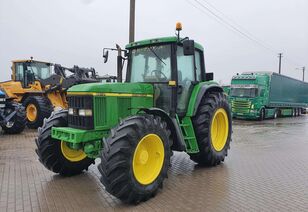 John Deere 6810 tekerlekli traktör