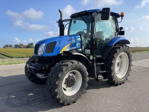 New Holland TS100A tekerlekli traktör
